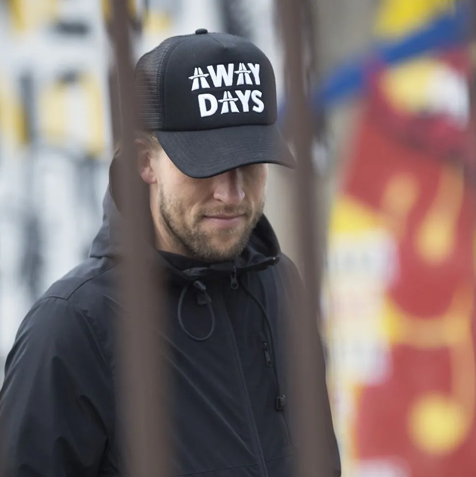 Away Days Trucker Kappe