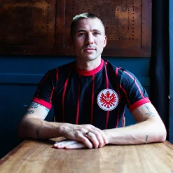 Eintracht Frankfurt 1972 - 73 Retro Fußballtrikot