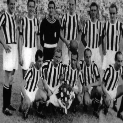 Juventus FC 1952 - 53 Retro Fußballtrikot