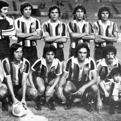 Leones Negros udeG 1974 Retro Fußballtrikot