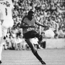 Stade Rennais F.C. 1984 - 85 Retro Fußball Trikot